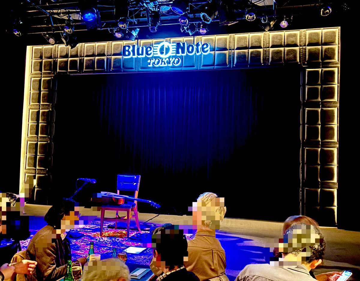 ジュリアン・ラージ素晴らしかった！
アコギ1本での演奏がエレキでのトリオやデュオで見た時以上に、ダイナミクスやタッチがダイレクトに味わえてあっという間だった😊
すみだトリフォニーホールの公演も申し込んどいてよかった！w