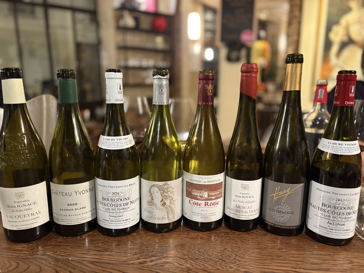 ChPaillet21's tweet image. Les vins dégustés lors du dîner d’hier soir chez Pierre, restaurateur à Boulogne-Billancourt @DrezetPierre avec les vignerons des domaines #Semaska (Rhône) #Haag (Alsace) et #ThevenotLeBrun (Bourgogne) 😋