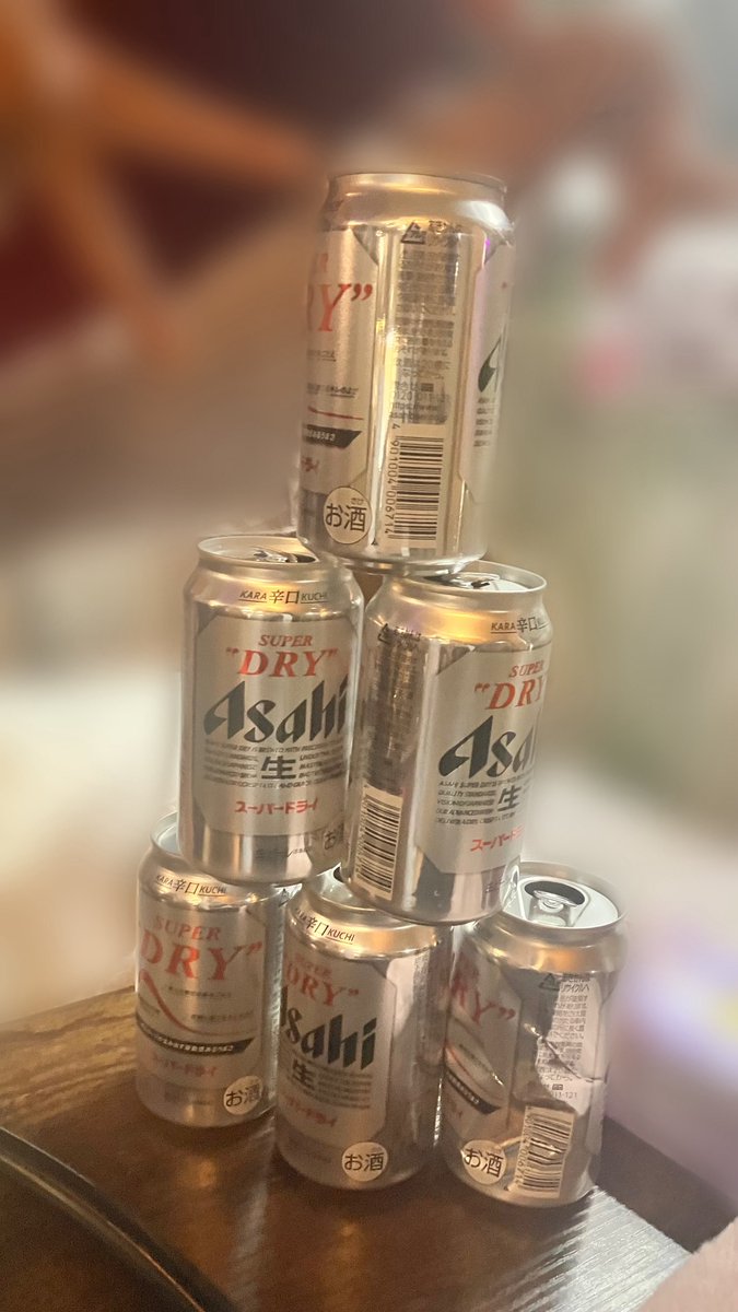  ︎︎
先週土曜日の事後御礼です...ᝰ✍🏻

会うの２回目ましてのお嬢様👧🏻💕
謎に睡眠不足すぎて酒雑魚な日だったの土下座
でもお嬢様と一緒に建てれたミニビールタワー🫶🏻
次回許されるならもう１回挑戦したい...っっ！

感謝感激雨あられな日になりました(ˊ⸝⸝o̴̶̷  ̫ o̴̶̷⸝⸝ˋ)
 ︎︎