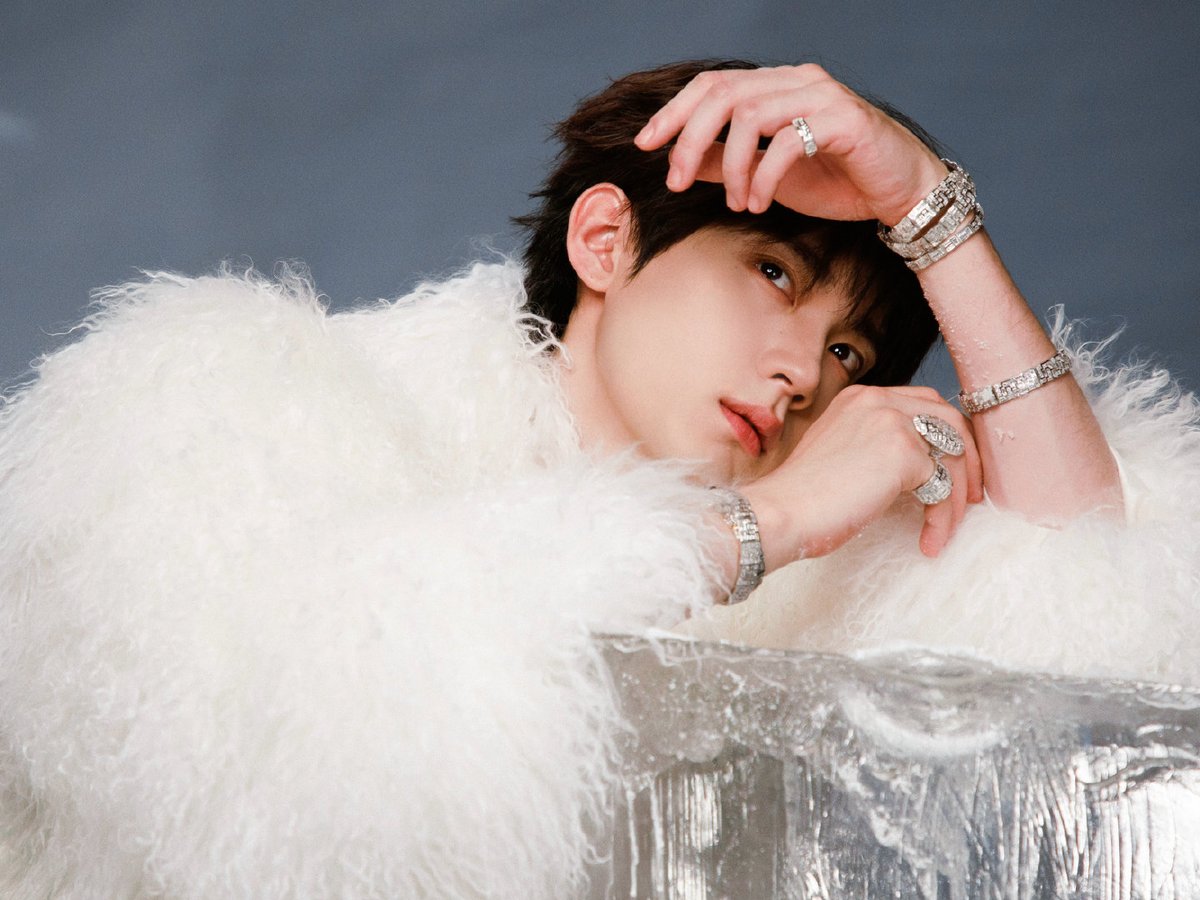 baikjunhyuk's tweet photo. ☆ https://t.co/nbj52MYLUf. https://t.co/nSpQ6KHTgk