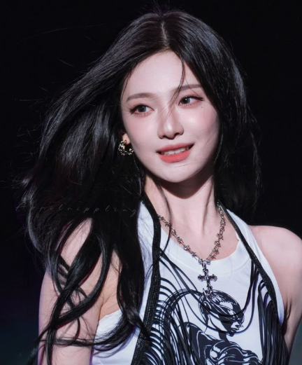 About Music tweet media