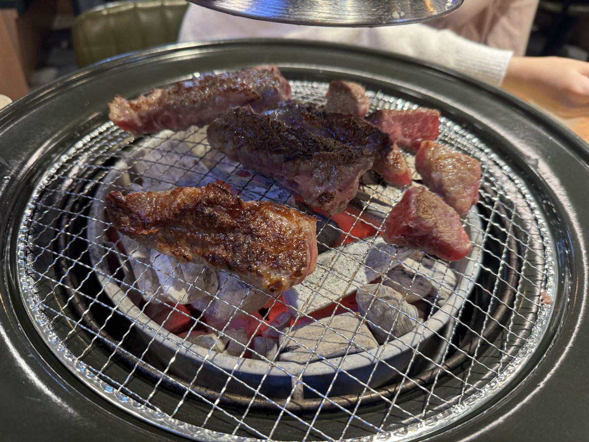 KhoaC3's tweet photo. Dinner tonight #hanquoc https://t.co/5HH9eirbX0