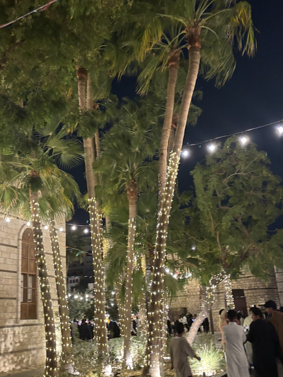 She belongs to jeddah 🤚🏼