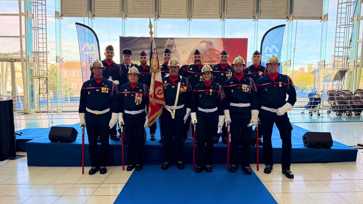 Pompiers_13's tweet photo. #VieDuCorps 

Les #Pompiers13 étaient à l’honneur lors de la cérémonie départementale de Sainte-Barbe à l’Hôtel du @departement13.

Une cérémonie solennelle pour saluer leur courage et leur engagement, un moment d’unité et de mémoire en hommage aux sapeurs-#pompiers disparus. https://t.co/5novOAgR2f