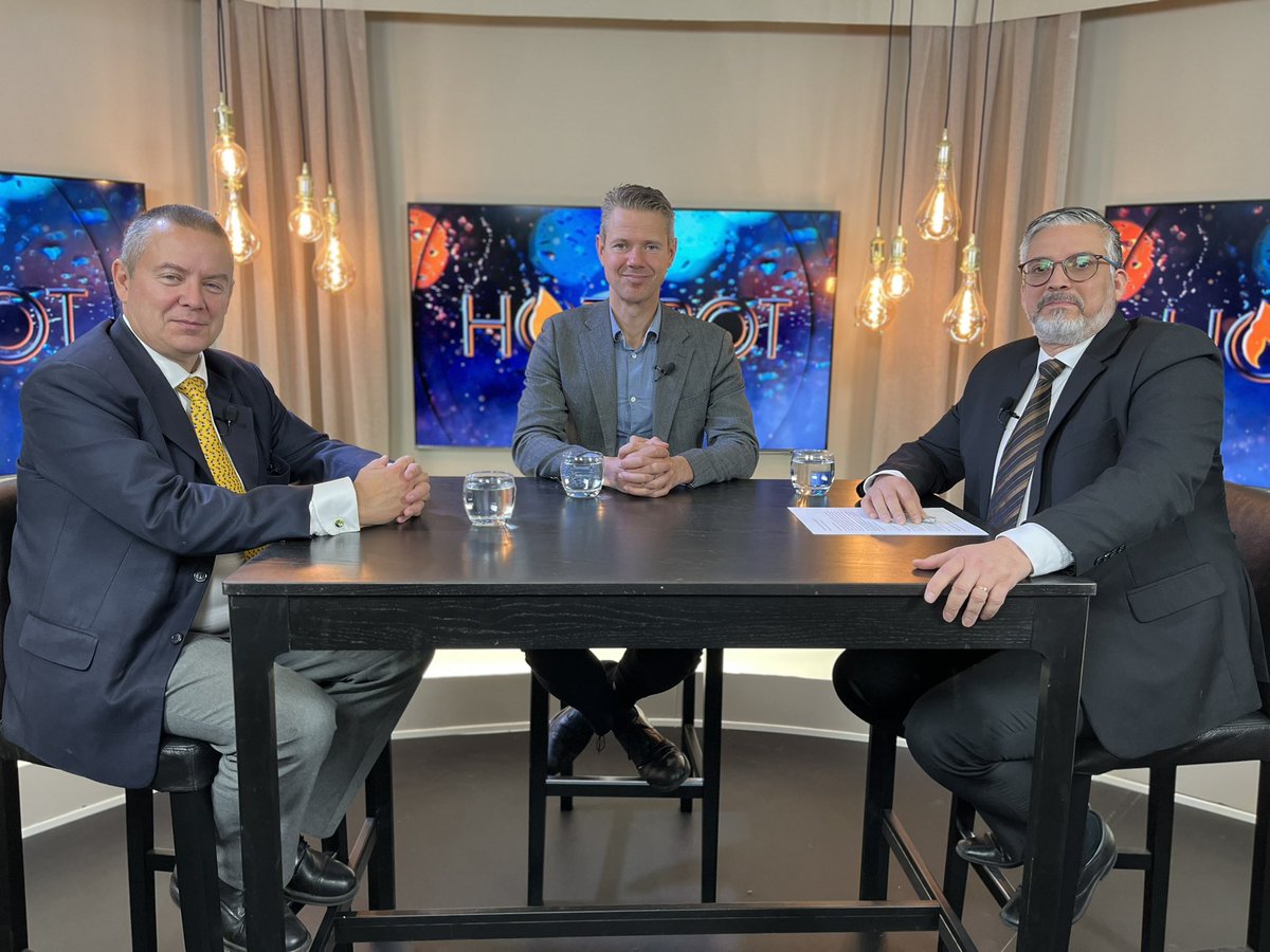 I Hotspot samtalar jag med Jan Blomgren och Christian Sandström om hur det överordnade klimatarbetet leder till att man rundar kanterna på ett sätt som leder till ekonomiska haverier och kraftigt minskad konkurrenskraft inom EU. Har vi kommit till den punkt där ändamålen helgar