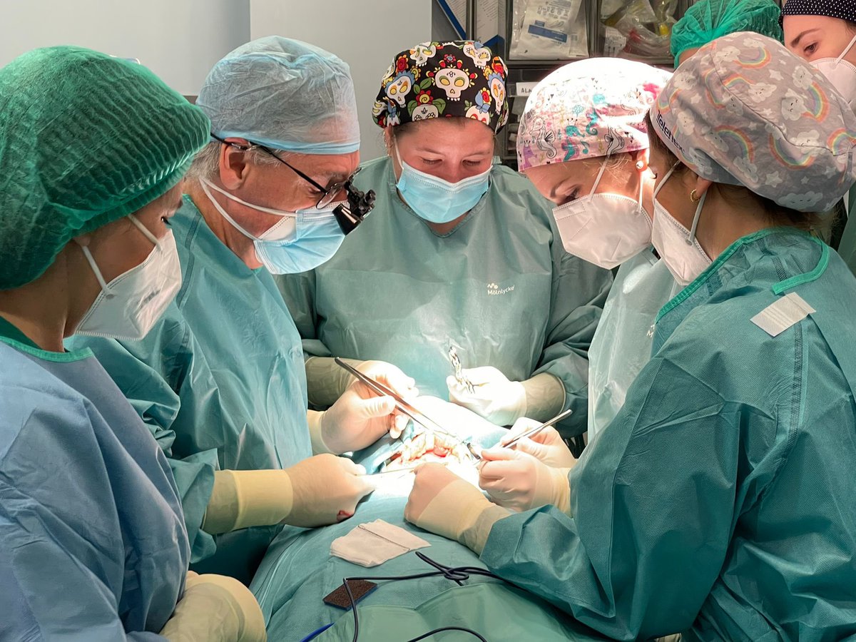 Hospital Clínico Virgen de la Victoria tweet media