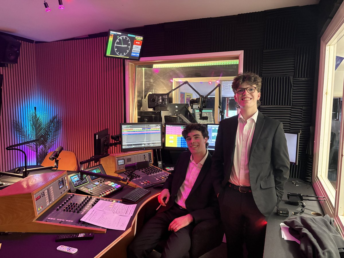 herbiewesthorpe's tweet image. What’s it like writing an album at just 16? How challenging are gigs? I’ll be discussing all things music with my first guest on the show | Heritage Chart Radio: Today &amp;amp; repeated Sunday, 2-3pm. What Do I Know #31

@MikeReadUK