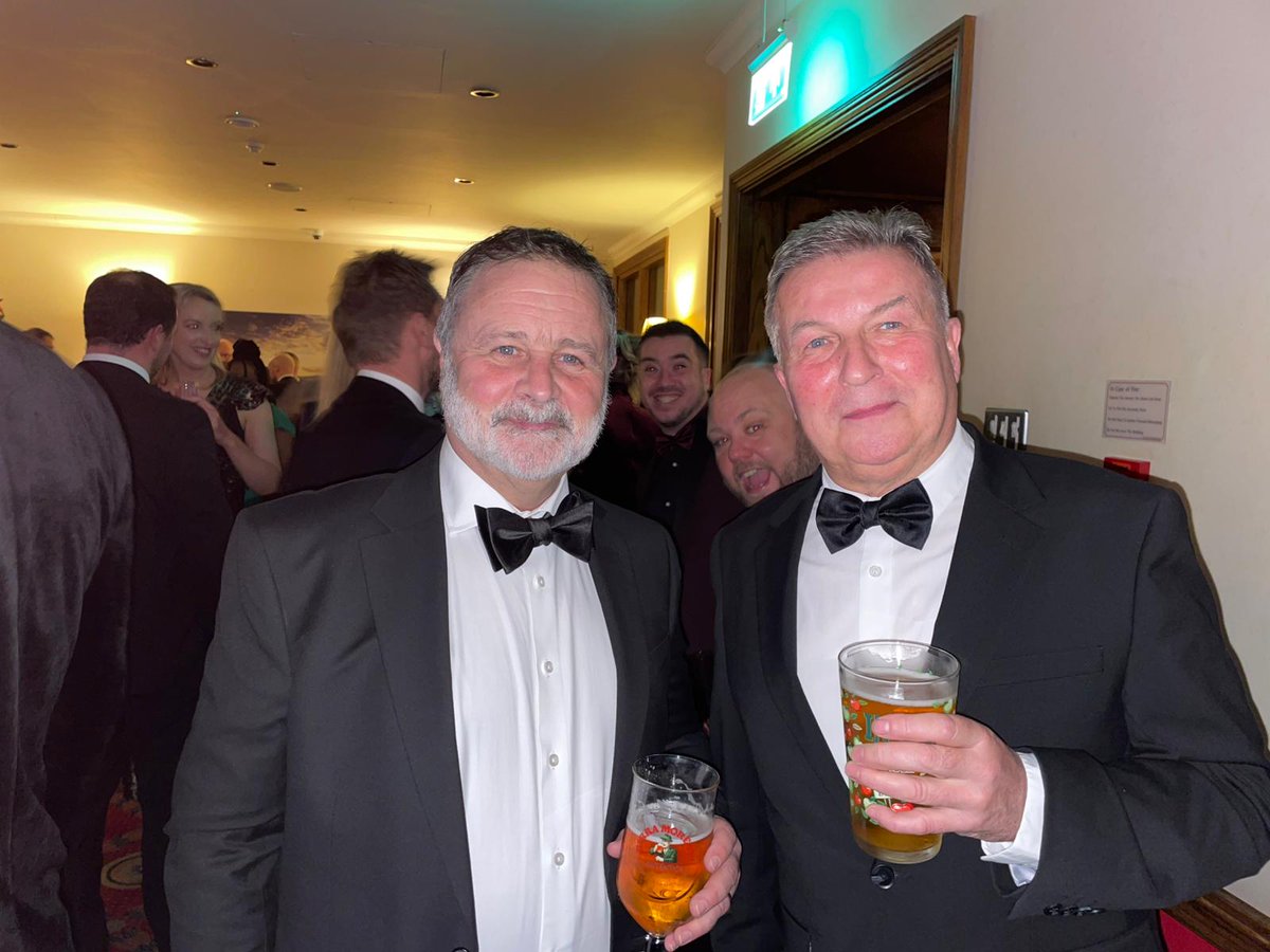snufflerryan's tweet photo. Great night up the Celtic Manor with @PonthirCricket . What a club https://t.co/SJwJmTfasZ