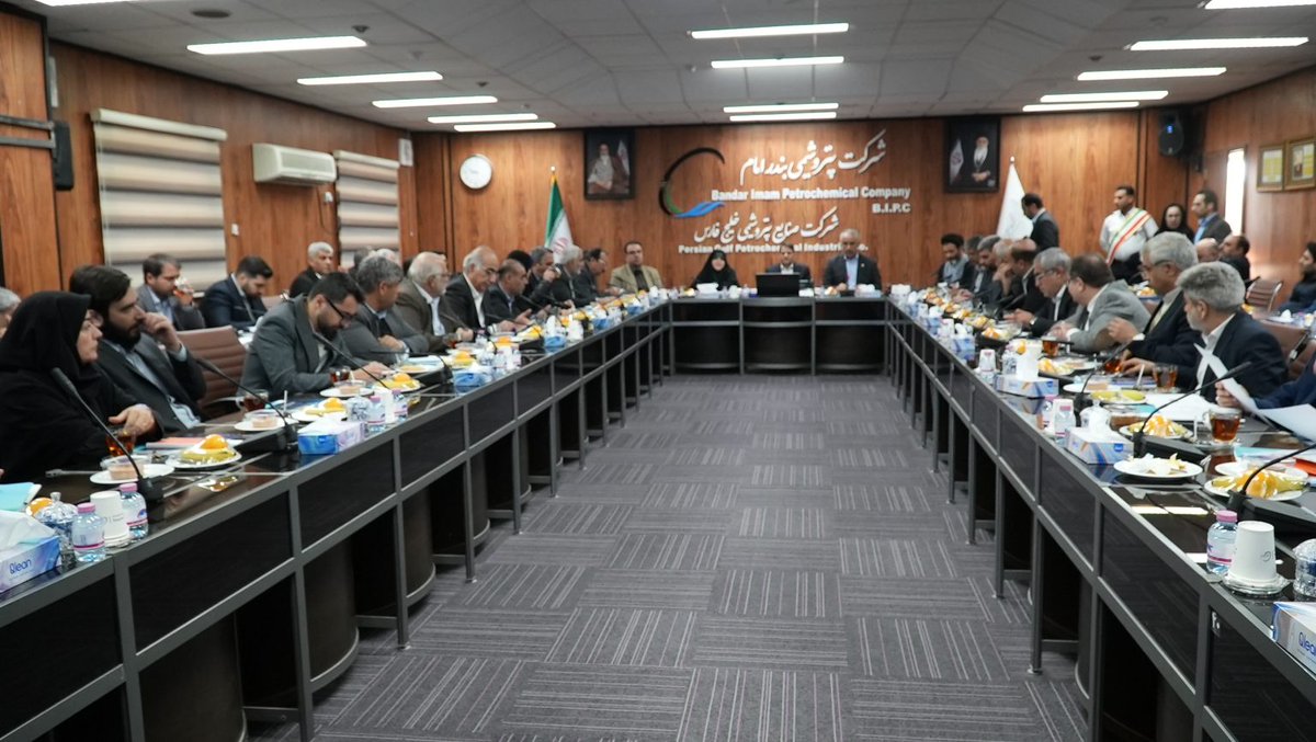 sm_mahmoudi_ir's tweet image. دربازدید ازمنطقه ویژه پتروشیمی ماهشهر متوجه شدم؛
درحالیکه شاهد رقابت حدود۲۰۰ درصدی pp در بورس کالا و کمبود آن درکشور هستیم، واحد ۵۷هزارتنیpp #پتروشیمی_بندر_امام بیش از یک دهه تعطیل وخوراک آن جای دیگری میرود.
پیگیری حقوق صنایع پایین دست، نیازمند #تحقیق_و_تفحص از پتروشیمی هاست.