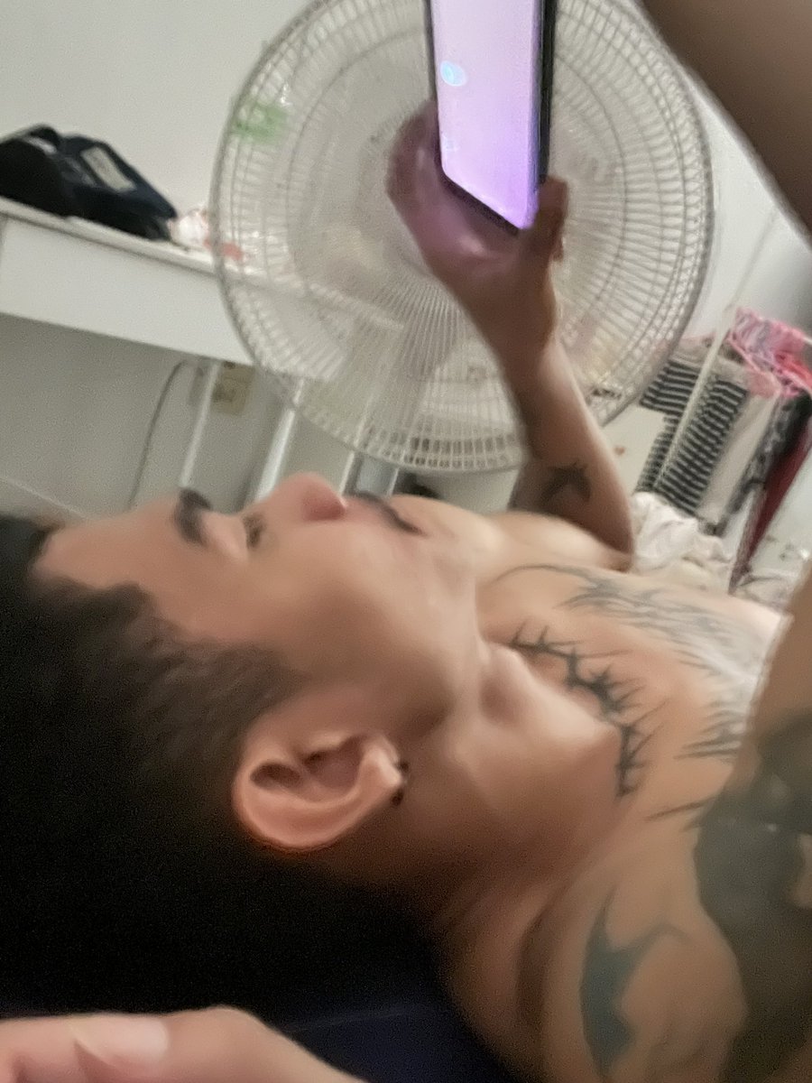 น้องแป๊ปซี่ชอบไรเดอร์ tweet media