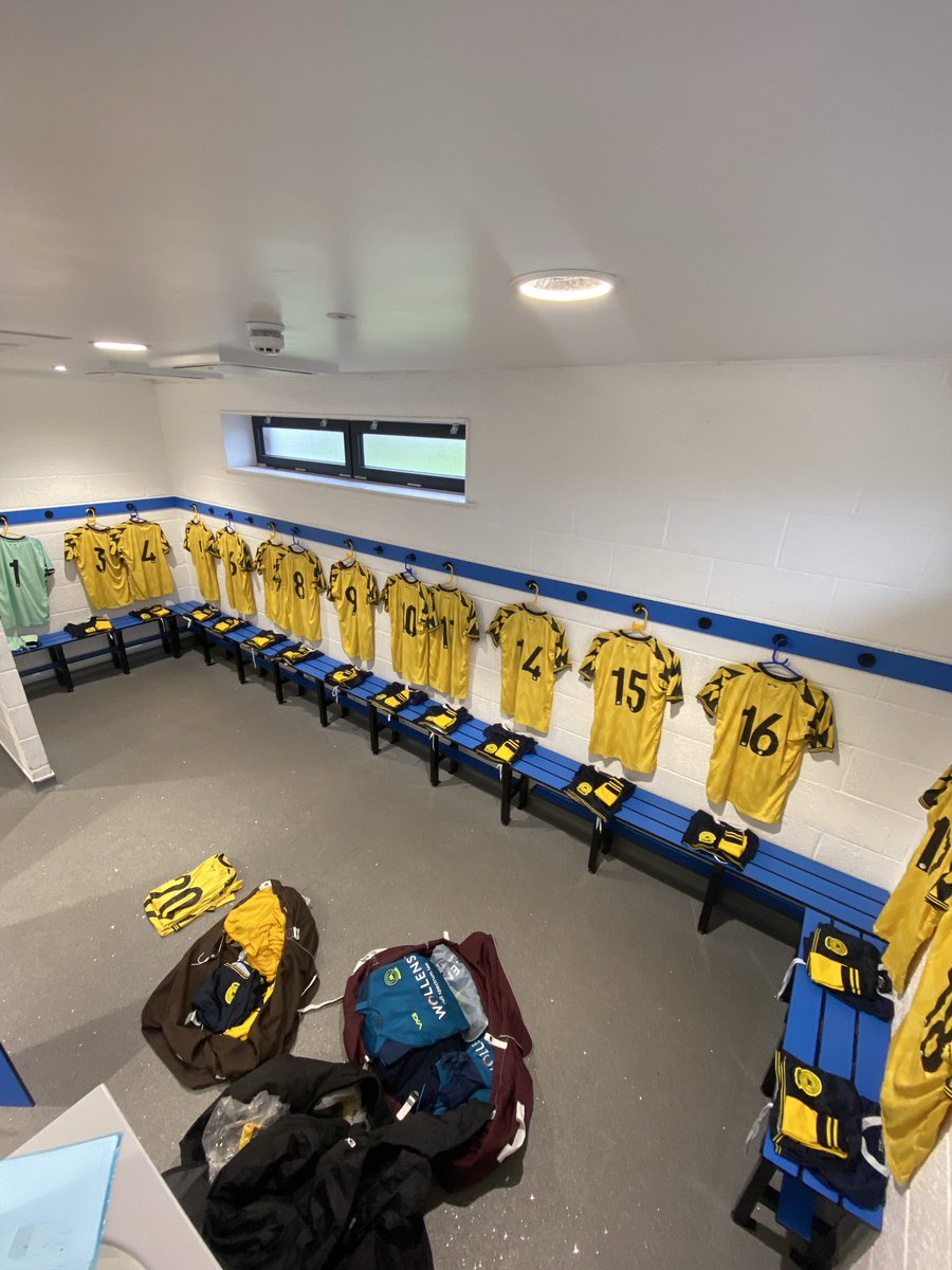 pbplumbing's tweet photo. ⁦@TUFC1899⁩ ⁦@TUacademy_sdc⁩ ⁦@TORQUAYTALK⁩ Taunton town ready COYY 💛💙⚽️ https://t.co/ldQO1J9jbn