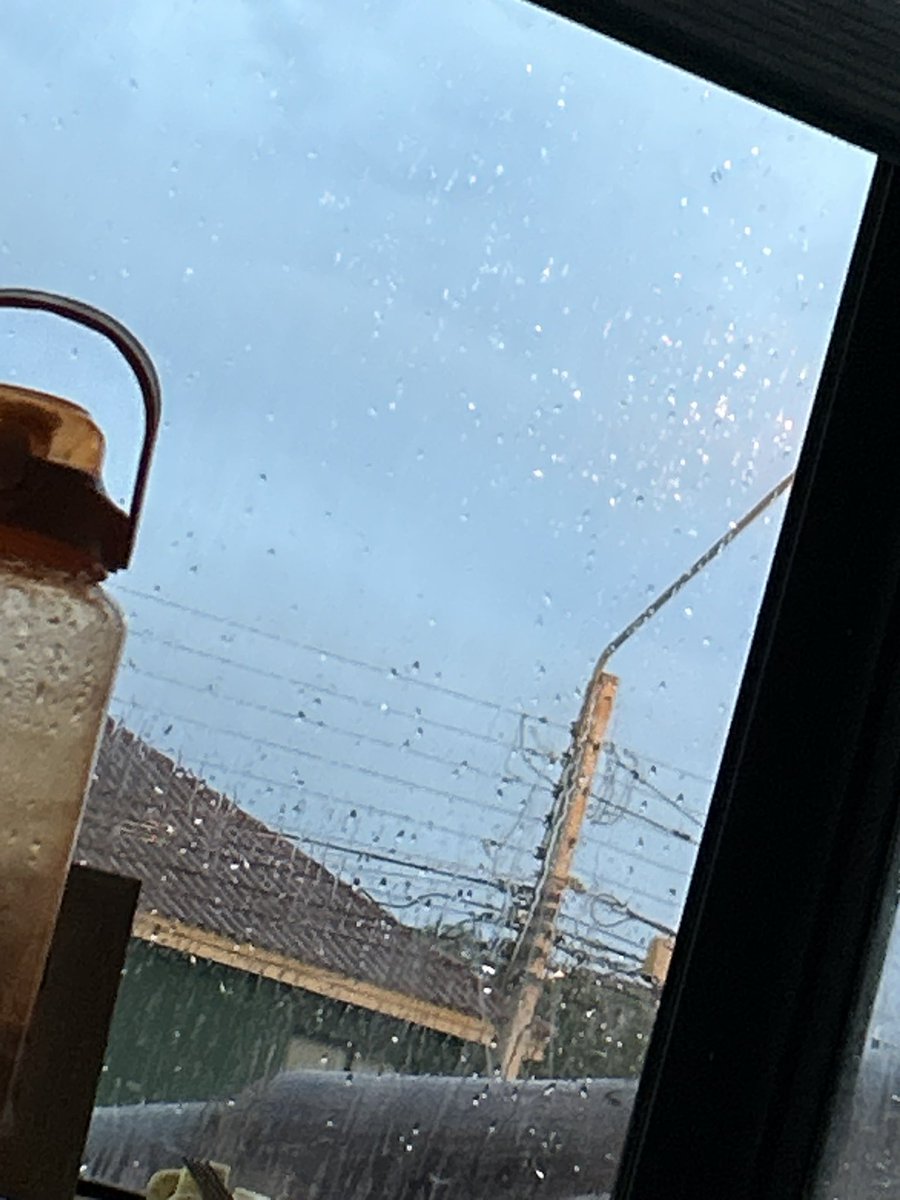 luis_trigor's tweet photo. Fuertes truenos y lluvia se registra a esta hora en#LaSerena @reddeemergencia https://t.co/PjNtsQt5xi