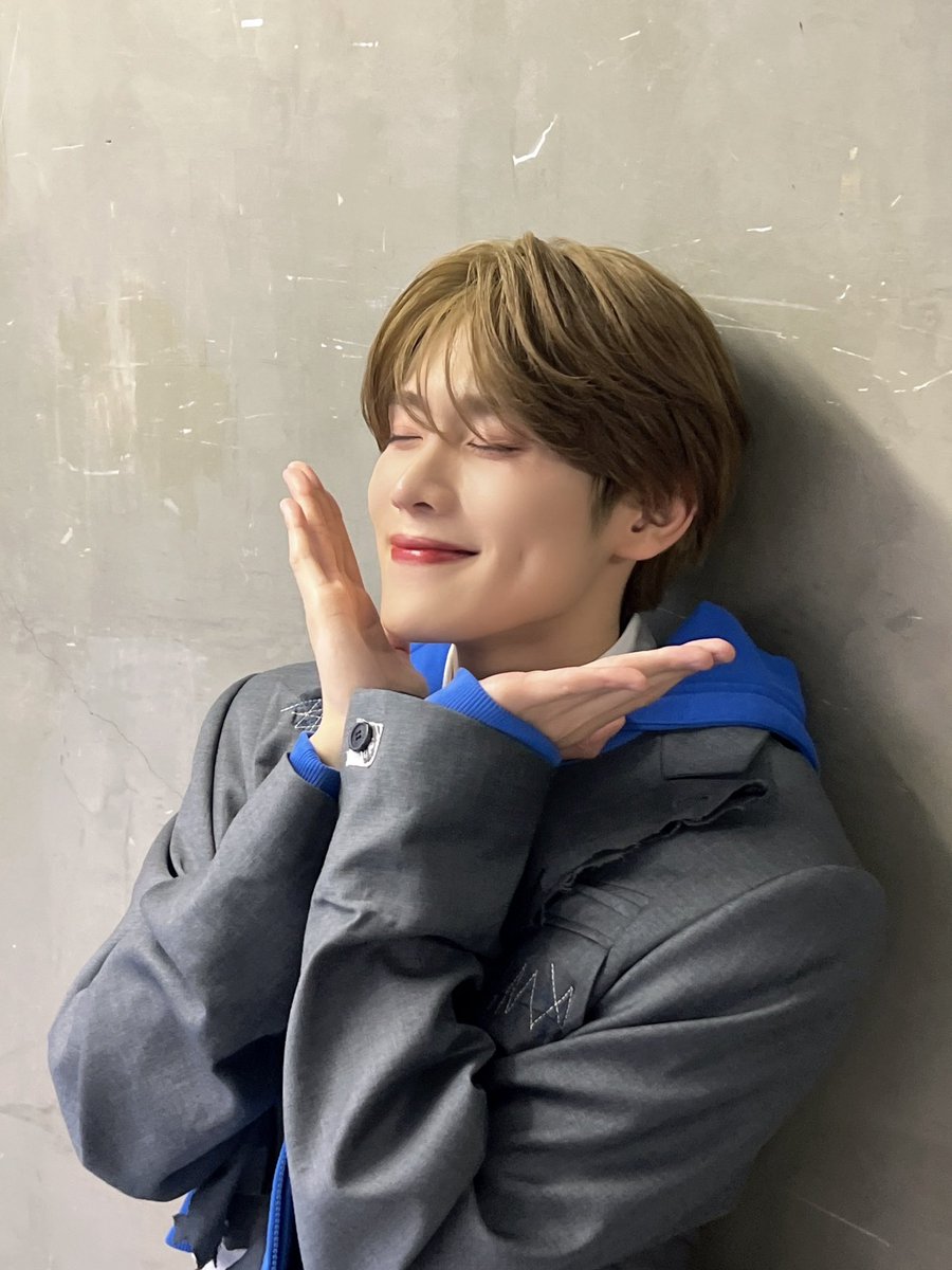 vivi_magazine's tweet photo. こんばんは！波留です☺︎
���日はTGC広島だったよ😎
みんな何枚目の写真が好きー？

今日是非投票よろしくね🫶

②とにかくバズらせろ！
#ViVi国宝級イケメンランキング
#ViVi僕イケメン部門
#DXTEEN
#大久保波留 #波留 https://t.co/HntsJsK3IX