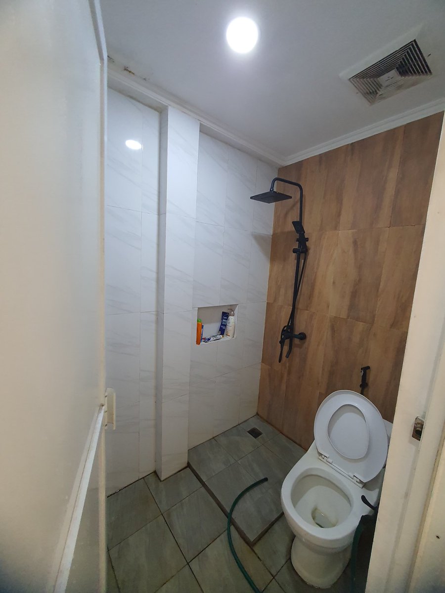 pororoenakk's tweet photo. JUAL / SEWA [BANTU RT PLS]

Rumah tinggal di perumahan Villa Mutiara Serpong, Pondok Jagung Timur, Serpong Utara Tangerang Selatan

Luas tanah : 60 m²
2 kamar tidur
1 kamar mandi
1 dapur
Listrik 1300 
(penjelasan tambahan direply) dm aja klo mau tanya” https://t.co/JMfN1TM3mS