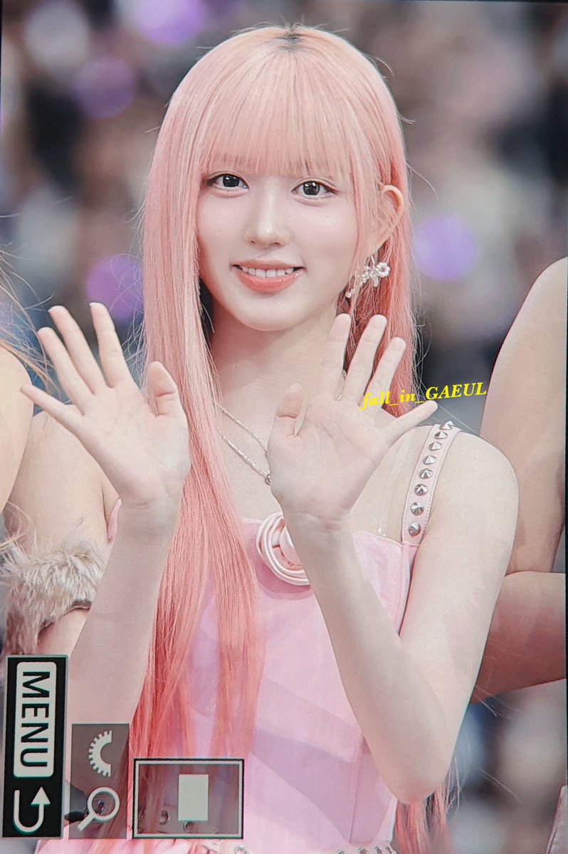 251206 pre

#가을 #김가을
#ガウル #GAEUL
#IVE #아이브