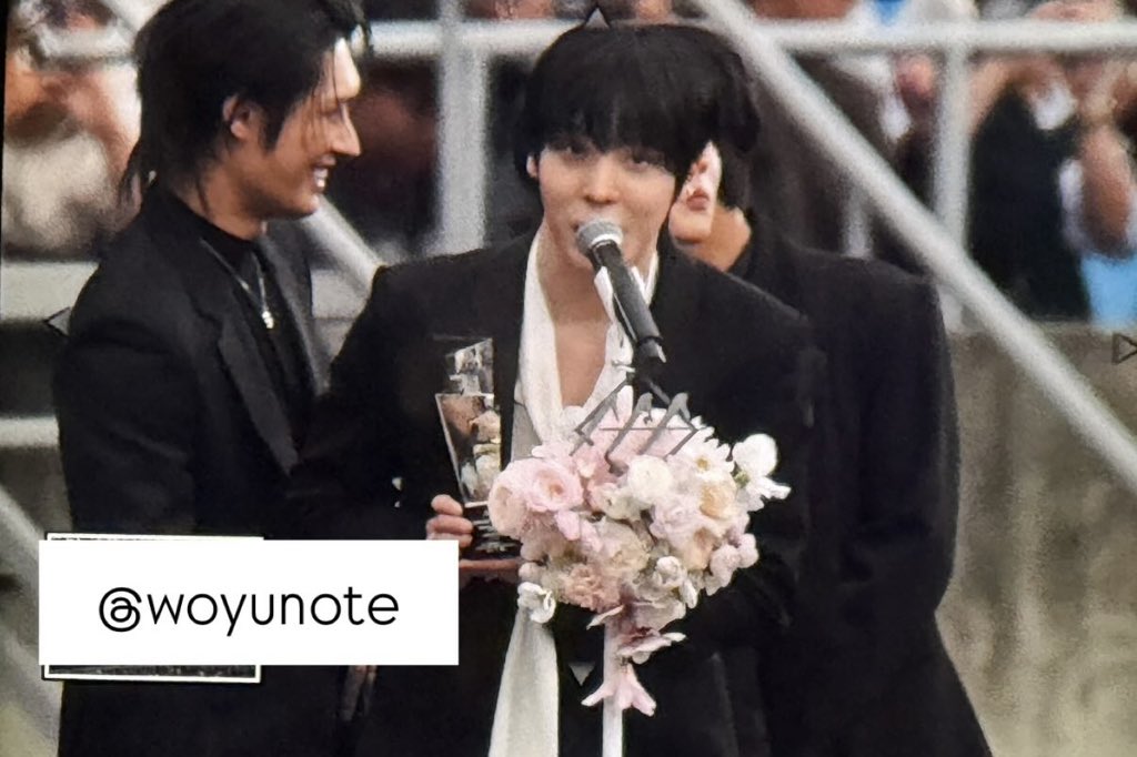 251206 AAA pre

울 정배우 넘넘 축하해ㅜㅜㅜㅜ

#ATEEZ #YUNHO #에이티즈 #윤호