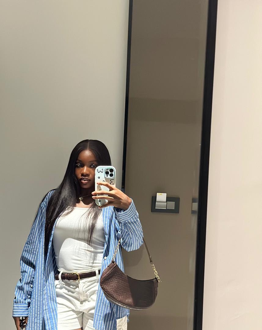 MbahSinelo's tweet image. lol,Just remembered when I was 17, @expertnaire had just paid me, I checked my bank balance and I had crossed 1m,this was my biggest goal at that point.
Most people would think. “oh wow you would’ve been so happy”WRONG! I was numb..something didnt just feel right..I wanted more👇