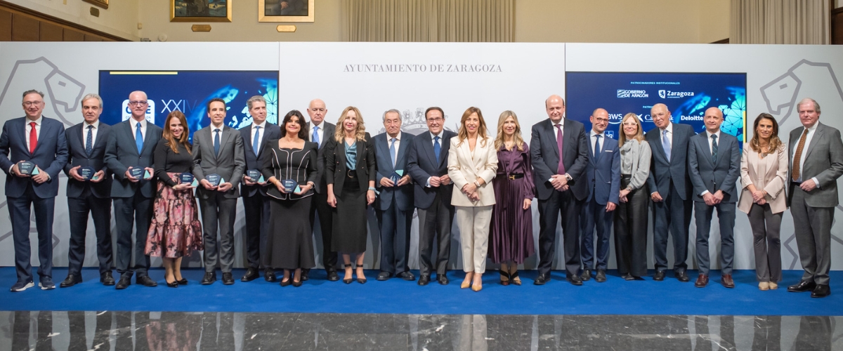 La <a href="/directivosCEDE/">Fundación CEDE</a> ha celebrado la entrega de sus prestigiosos Premios a la Excelencia Empresarial y Profesional en una emotiva ceremonia en Zaragoza. Descubre quiénes han sido los galardonados ➡️ directivoscede.com/fundacion/sala… #PremiosCEDE #ExcelenciaEmpresarial #Directivos #Zaragoza