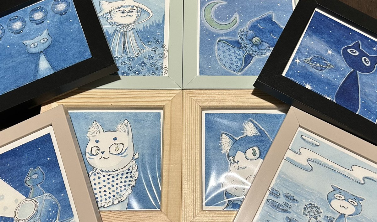 アナログで描いていた猫の絵が全部完成したので一旦ザッと合わせて額に入れてみたけど…またちょっと色々といじると思う…
年末のイベントに持って行く予定の絵です。
時間があればまた増えるかも…