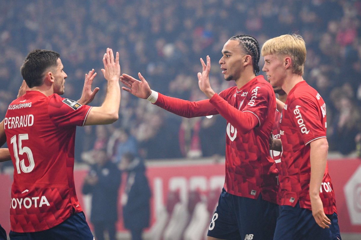 ActuFoot_'s tweet image. 🎯❌ 𝗟𝗜𝗟𝗟𝗘 𝗡’𝗔 𝗣𝗟𝗨𝗦 𝗖𝗔𝗗𝗥𝗘́ 𝗔𝗨𝗖𝗨𝗡 𝗧𝗜𝗥 𝗔̀ 𝗣𝗔𝗥𝗧𝗜𝗥 𝗗𝗘 𝗟𝗔 𝟮𝟳𝗲̀𝗺𝗲 𝗠𝗜𝗡𝗨𝗧𝗘 𝗙𝗔𝗖𝗘 𝗔̀ 𝗟’𝗢𝗠.

𝗘𝗧 𝗟𝗜𝗟𝗟𝗘 𝗔 𝗚𝗔𝗚𝗡𝗘́ 𝗟’𝗢𝗠 𝗦𝗨𝗥 𝗦𝗢𝗡 𝗣𝗥𝗘𝗠𝗜𝗘𝗥 𝗧𝗜𝗥 𝗖𝗔𝗗𝗥𝗘́ 𝗗𝗘 𝗟𝗔 𝗥𝗘𝗡𝗖𝗢𝗡𝗧𝗥𝗘 (2 au total), sur une…