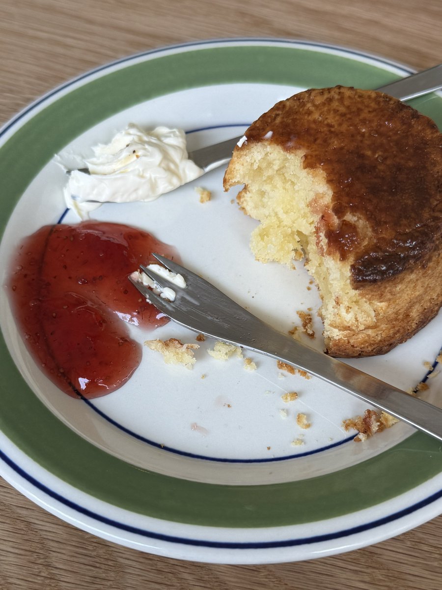 endomamesoup's tweet image. 군자에서 가장 좋아하는 카페