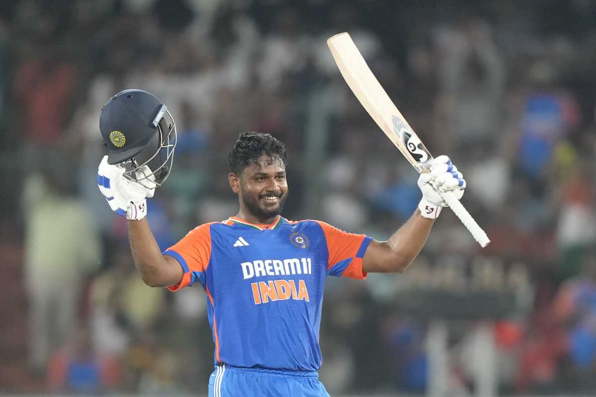 CAPTAIN SANJU SAMSON SHOW IN SYED MUSHTAQ ALI 💛

- Samson smashed unbeaten 73*(56) with 8 fours &amp; 3 sixes when no other batter scored more than 15 runs on a tough pitch. 🤯