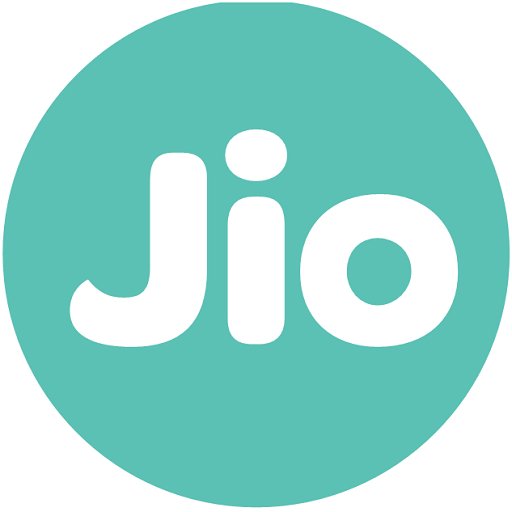 Khurpench_'s tweet photo. सच यह है कि जब Jio ने एक साल फ्री डेटा दिया, हमने बाकी कंपनियों को खुद ही मरने दिया।
आज हमारे पास विकल्प लगभग खत्म हैं , बस Jio और Airtel.

कल अगर यही कंपनियाँ IndiGo जैसी मनमानी करें, तो कौन रोकेगा?
कौन गारंटी देगा कि ये पूरे देश को बंधक नहीं बनाएँगी?

डेटा पैक अब बेसिक जरूरत बन चुके हैं —
लेकिन सरकार का नियंत्रण लगभग नाममात्र है।

और याद रखिए —>>
Monopoly किसी भी देश और सिस्टम को तबाह कर देती है।
यूरोप में इसके साफ उदाहरण मिलते हैं>
• यूके में रेल मोनोपॉली के कारण किराए और सर्विस दोनों बिगड़ीं
• फ्रांस में ऊर्जा कंपनियों की मोनोपॉली ने कीमतें आसमान पर पहुँचा दीं
• जर्मनी में टेलीकॉम ड्यूपॉली ने उपभोक्ताओं को महंगे डेटा पैक में फँसाया

जब बाज़ार में सिर्फ गिने-चुने दिग्गज बचते हैं,
तो जनता का हित, कीमतें, गुणवत्ता ,
सब उनकी मर्जी से चलता है, न कि देश के नियमों से।

यही असली खतरा है।