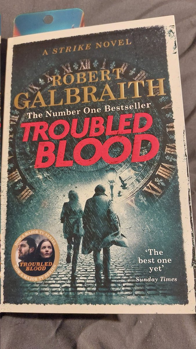 Lizzy11268's tweet image. Happy Weekend TwitterX friends.
Back to work on Monday after a week's post op recovery. Looking forward to it, I'm a bit stir crazy! So this weekend I'll mostly be reading. These are the 4 physical books I'm #currentlyreading What are you reading? #booktwt