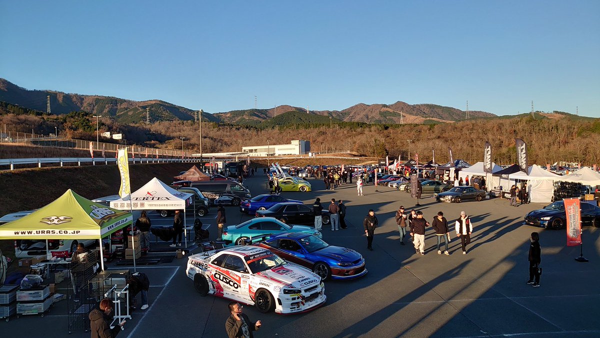 RoughGarage's tweet photo. #超日産博
#超日産博2025

超日産博お疲れ様でした
格好いい車いっぱい見て
勉強させて頂きました

合わせて32もプチリメイク

・ボディ磨き
・純opバンパー凸カット
・ナンバー移設
・ウレタンリップ

今年のイベント参加は終了！
来年はもっとカッコ良くするぞ💪 https://t.co/E5BiqnRywR