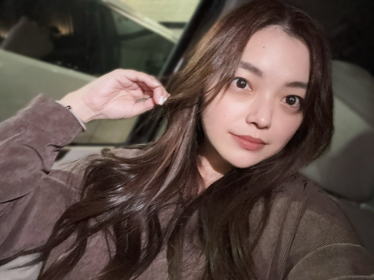 かみのけが
つるつるに
なった
インスタの広告みたいに
てこてこしてる感じ