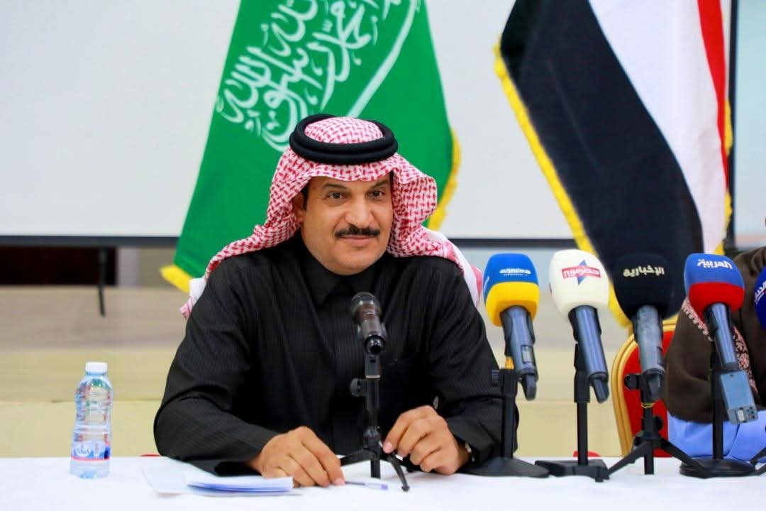 Hd62876610's tweet photo. اهلا وسهلا بوفد خادم الحرمين
في حضرموت #حضرموت_ترحب_بالوفد_السعودي https://t.co/8A87yXwYaU