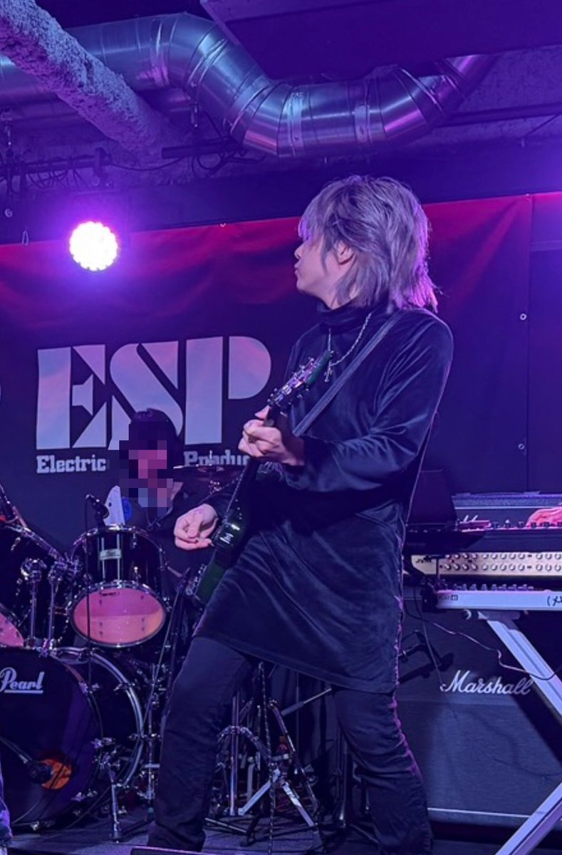 原稿ピンチな時ほどギターとか楽しい