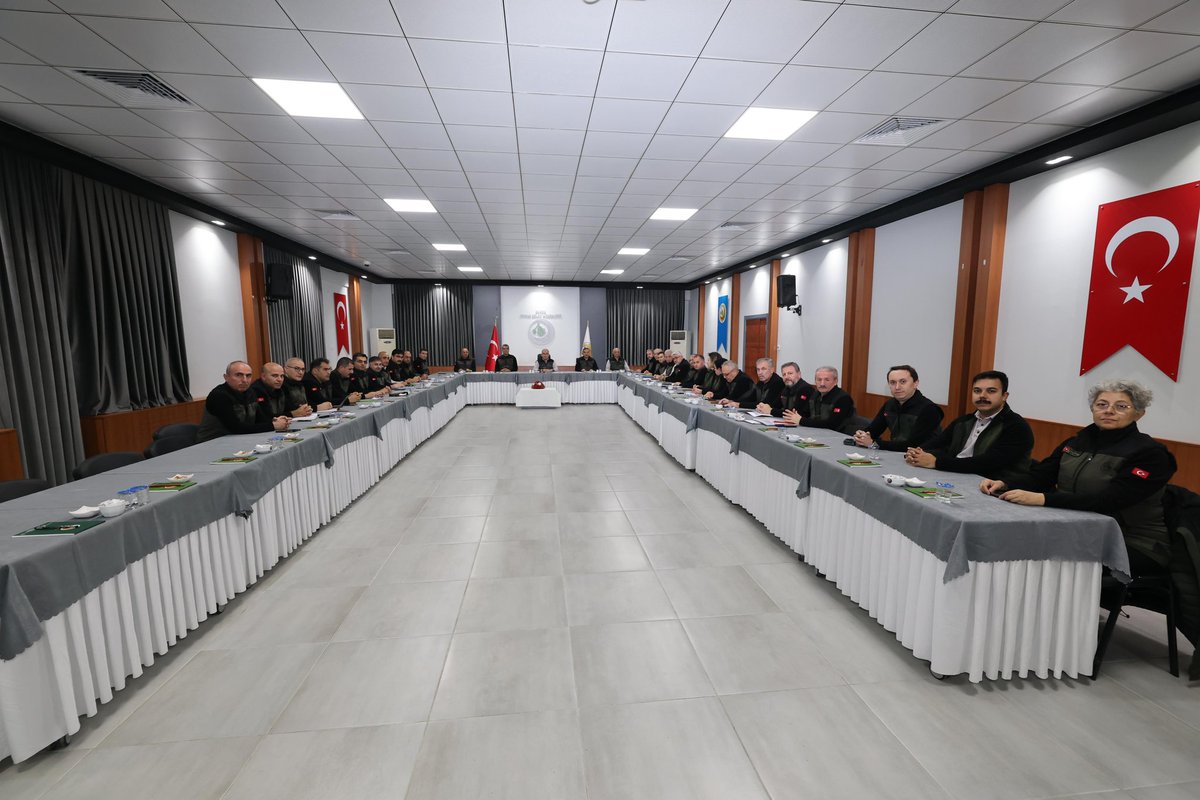 Çalışma Ziyareti kapsamında Bursa'da bulunan Genel Müdürümüz Sayın Bekir Karacabey Bölge Müdürlüğü yönetimiyle toplantı yaptı.
Toplantıda Bölge Müdürümüz Erdal Şahan bölgemiz birimlerinde 2025 yılında gerçekleştirilen ormancılık çalışmaları hakkında bilgi verdi.