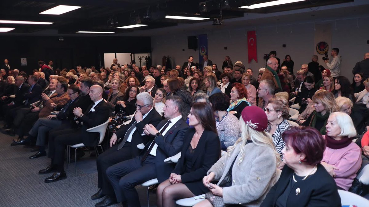 Ankara’nın En Prestijli Ödülü ANKARA ASKF’ye
Ankara Sivil Toplum Kuruluşları Platformu (ASTOP), Ankara AASKF’nin Amatör spor camiası için yürüttüğü güçlü çalışmaları nedeniyle **“Üstün Hizmet ve Başarı Ödülü”**ne layık görüldü. ASTOP Yönetimine teşekkür ederiz.