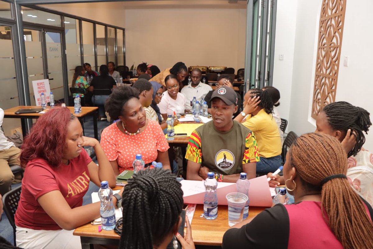 T4S_KENYA's tweet photo. Women and girls deserve to feel safe online. With TF-GBV on the rise, we joined WHRDs brought together by @WeRiseAfrica for a powerful session on protection and wellness. Empowered women empower safer digital spaces. No stigma. No harm. No silence. #Digitalsafe @Shamir_Activist https://t.co/I2ZjXF78uJ