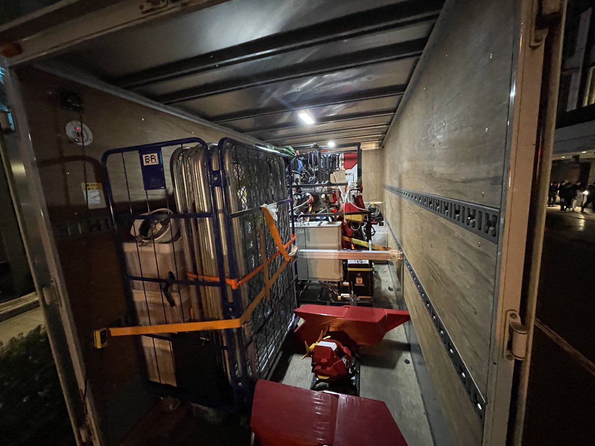 国際ロボット展お疲れ様でした。
秋葉原シークベースに戻ります
#ファイバリオン