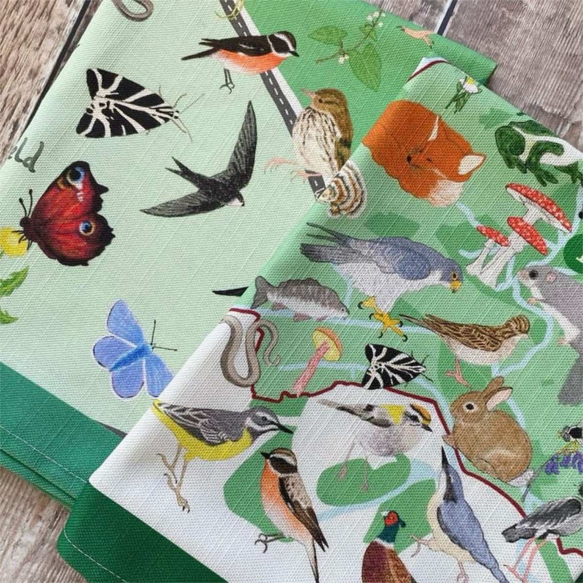 Today I’ll be selling my illustrations at this fantastic Christmas market in Hanwell, west London 🎄

<a href="/FoxMarketW7/">The Wandering Fox</a> 

#ukgiftam #ukgifthour #shopsmall #shopindie #shoplocal #ChristmasGiftIdeas #london