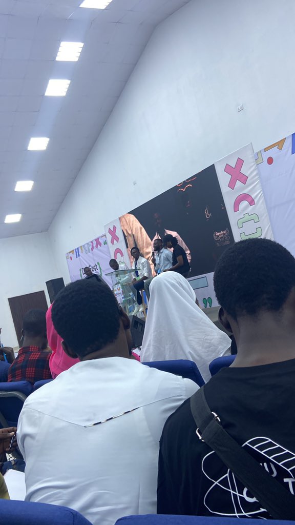 _TechSage's tweet image. Live at DevFest2025 at Ogbomosho 
I hope I meet t helper here cause I am seriously looking for job 😪🥹 @gdgogbomoso #DevFestogbomoso25 #DevFest2025 #CodingJourney #Tech #JobHunting