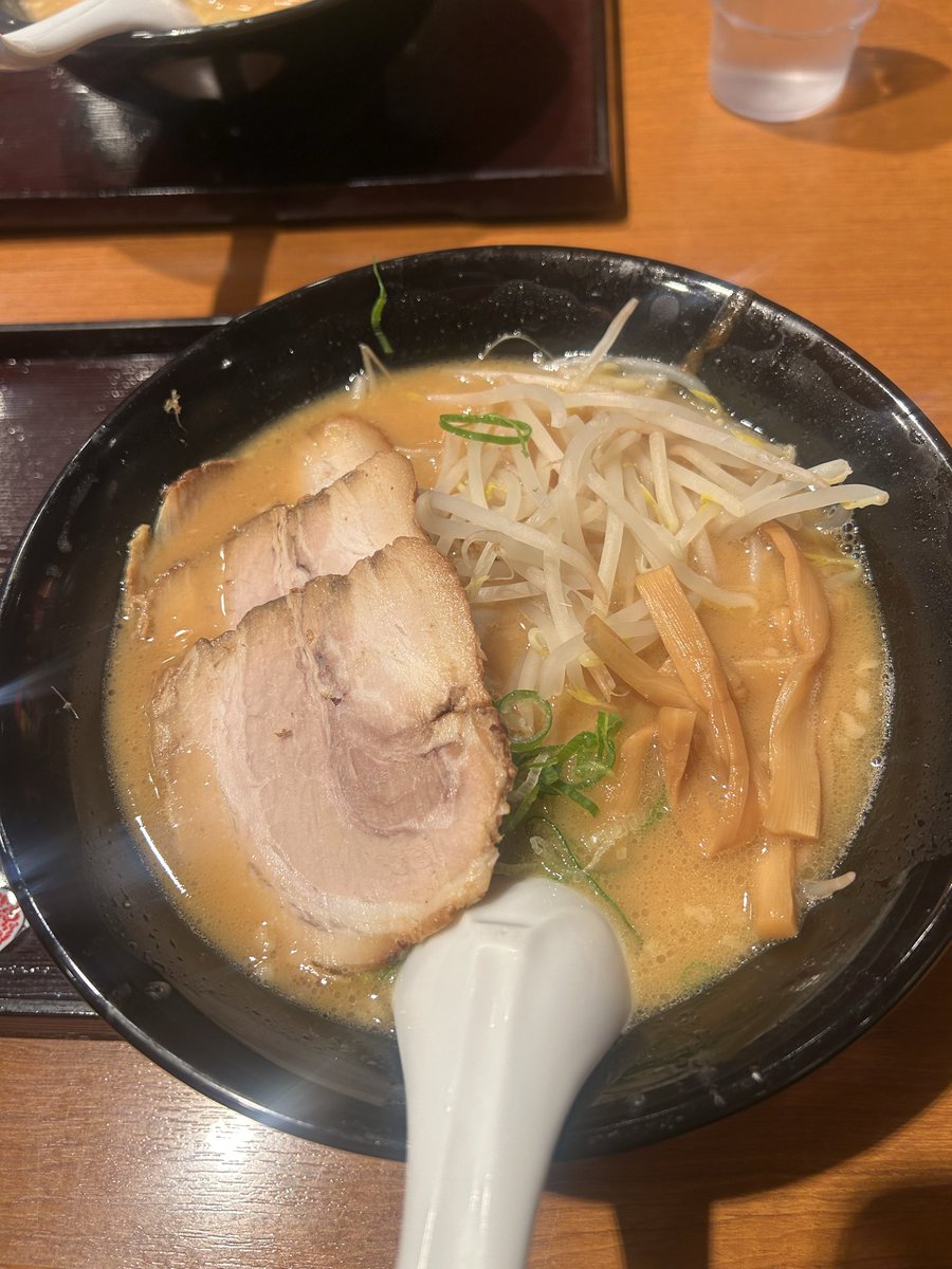 SilVa516_'s tweet photo. 母と初ラーメン寿がきや！
めっちゃんこ美味しかった!！
ぱぶじー最近やれてない🥲 https://t.co/bG4fXTzrRd