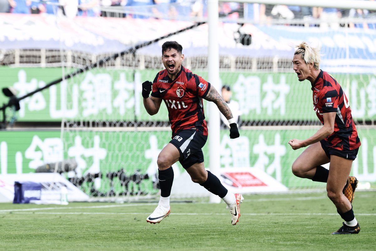 atlrs_official's tweet photo. ◤ 12/6 🆚横浜FM戦 ◢  #鹿島優勝  #鹿島アントラーズ

優勝関連の最新情報は随時、特設サイトでご確認ください！

🔽優勝特設サイトは、こちら🔽
🔗https://t.co/9tOJvsRpkI https://t.co/SaSpSI3VHz