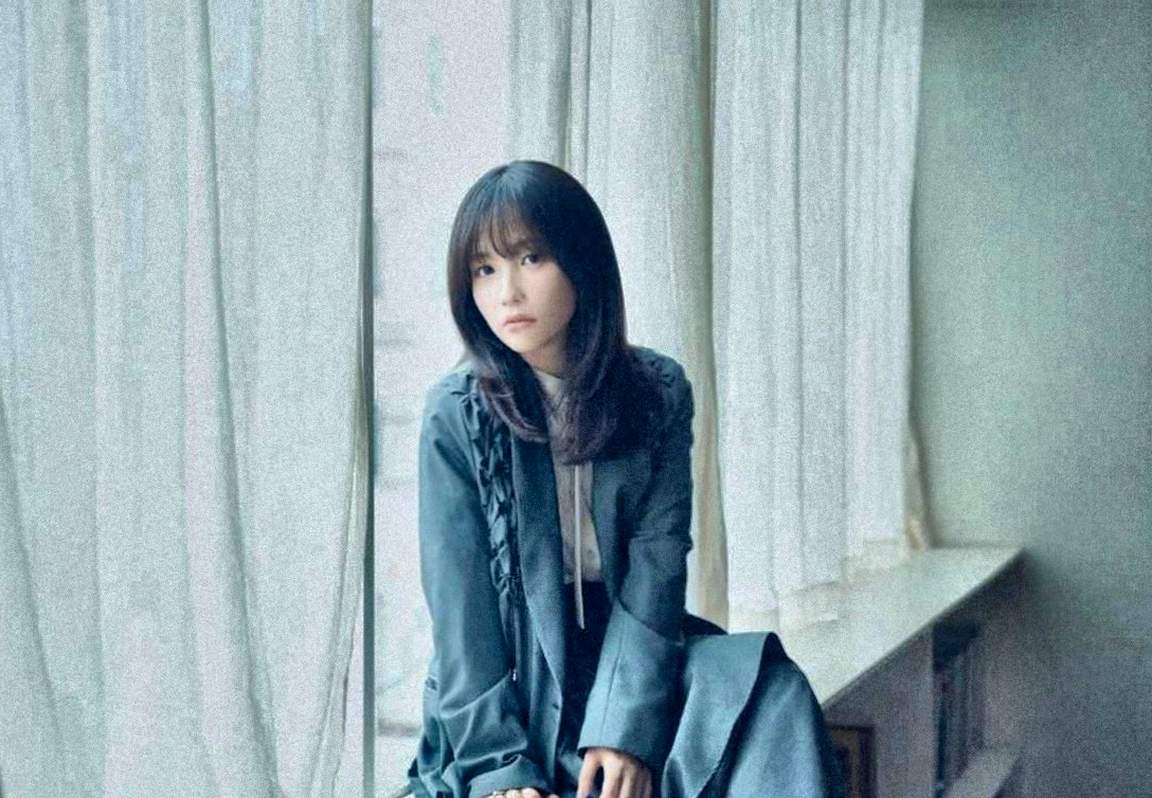 ManiaEm's tweet image. Feeling the weight of the world lately? The concept of 'Burden' seems to resonate with so many of us right now. It's a reminder that we all carry something, but sharing can lighten the load.