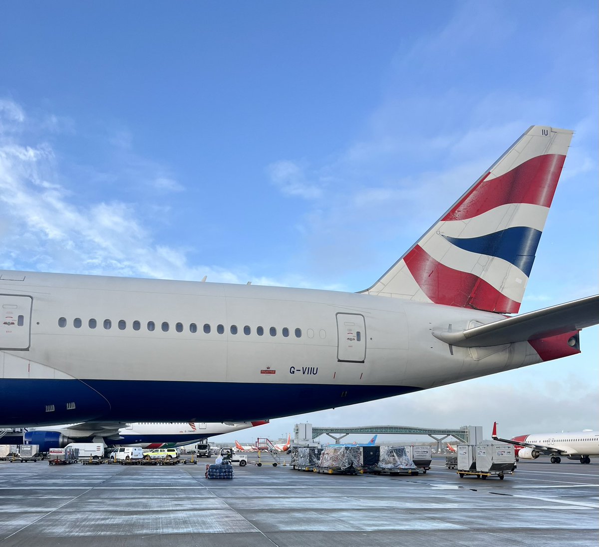 Cloud Surfer 💫 tweet media