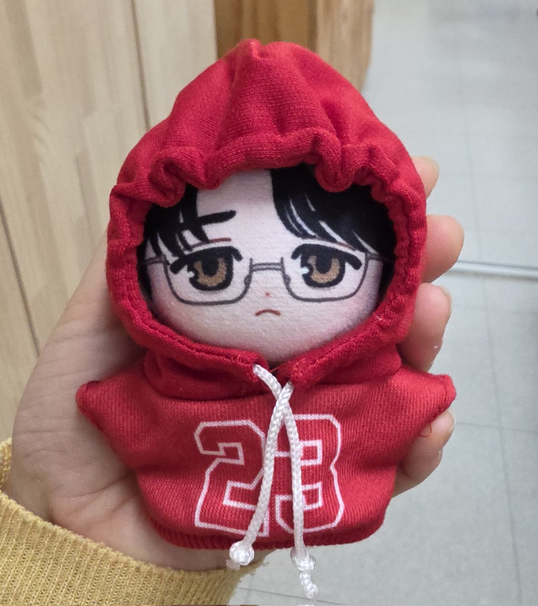 인형계에도 기록해놔야지
택이님 쿄사토 삑삑이 인형 히히히