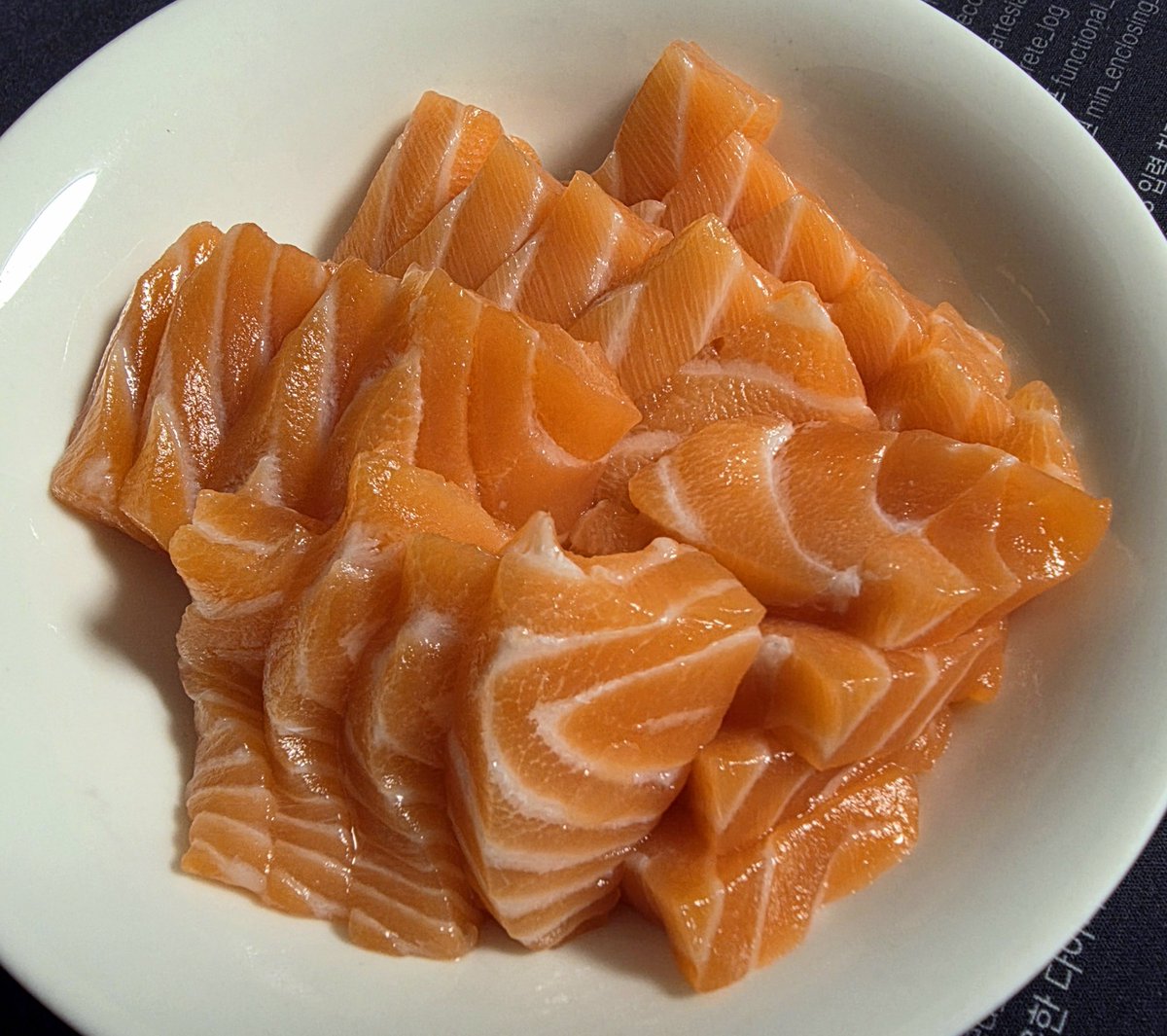 연어먹는곰 tweet media