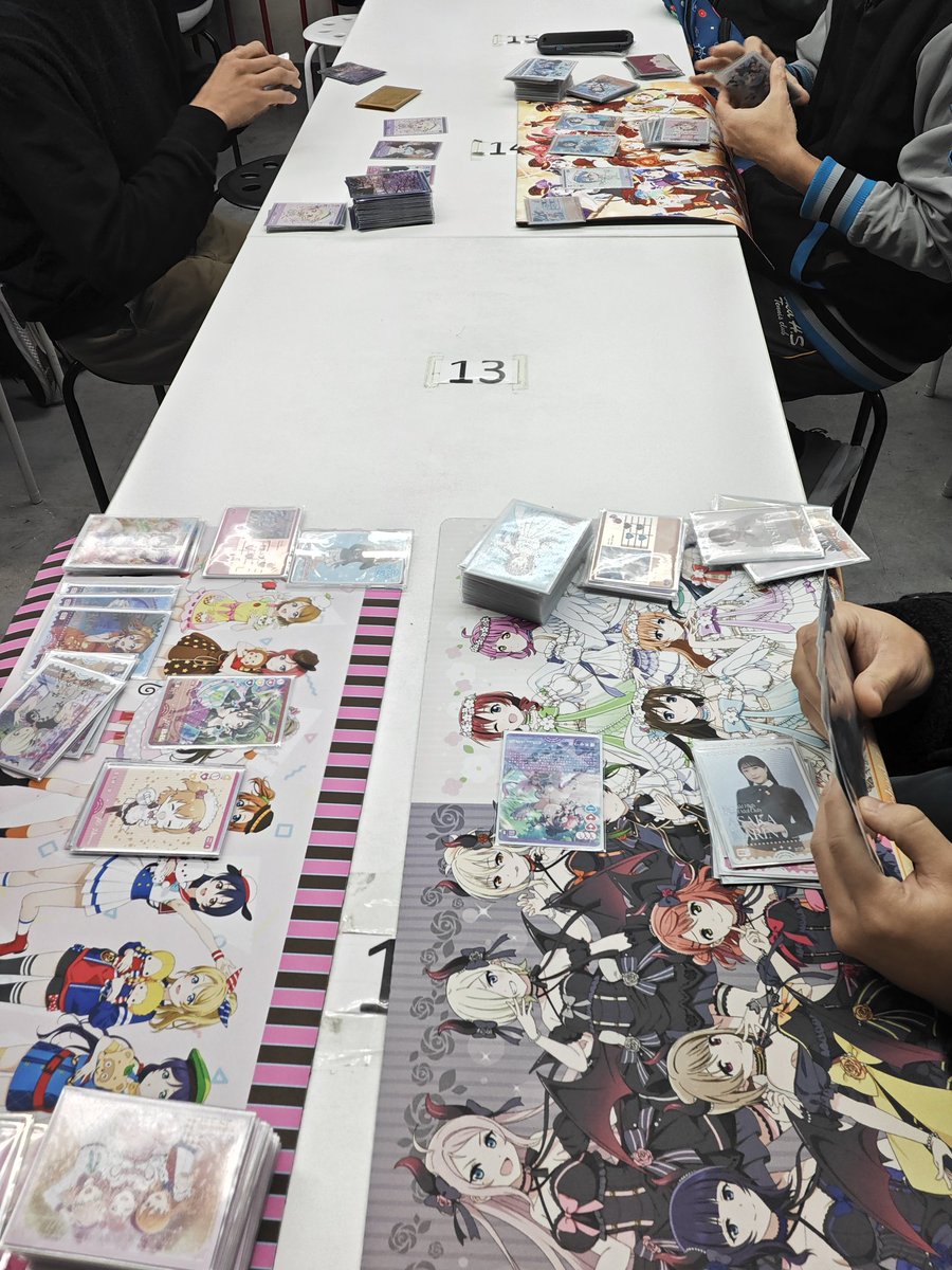 ラブライブカードゲーム 本日開催 「ショップ大会」 参加者5名で