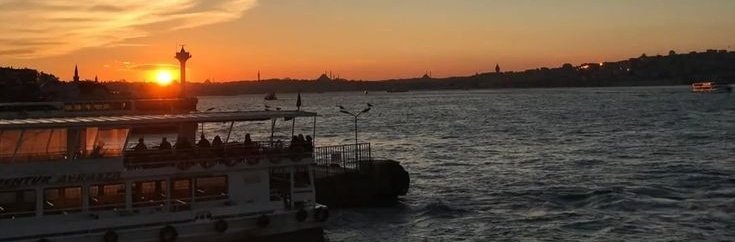 Raskolnikovsair's tweet photo. “Saçlar uzar, zor günler aşılır, kalp iyileşir ve zaman her şeyi yerli yerine koyar…” https://t.co/GEmjg1St3S
