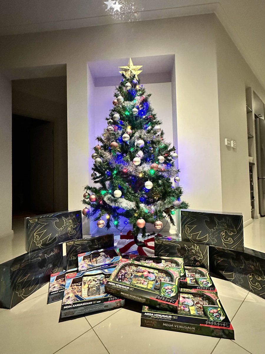 Emytopia's tweet photo. Coming soon!!! Cracking open this HUGE box of Pokémon cards — I know I’m pulling that $5,000 card 😤🔥
#PokemonCards #PokemonTCG #TCGCommunity #CardPulls #PokémonCollectors

https://t.co/yGb7gBuapO https://t.co/HHSZY7ksCu