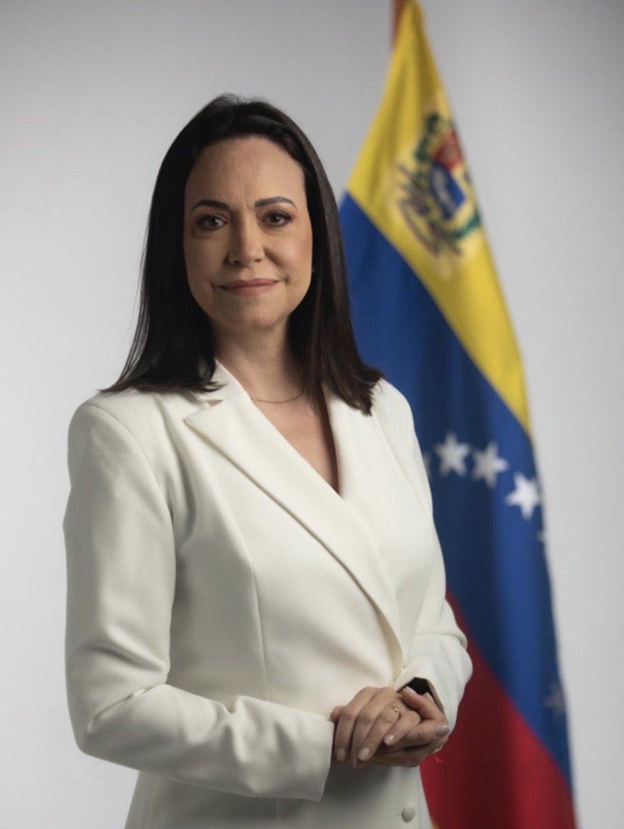 PCaterianoB's tweet photo. Apreciada @MariaCorinaYA , abrumado y honrado acepto la generosa invitación.
El merecido premio Nobel de la Paz que has obtenido, es un justísimo reconocimiento, por la heroica y firme defensa de los valores democráticos que realizas en Venezuela. https://t.co/onxetWbUSp