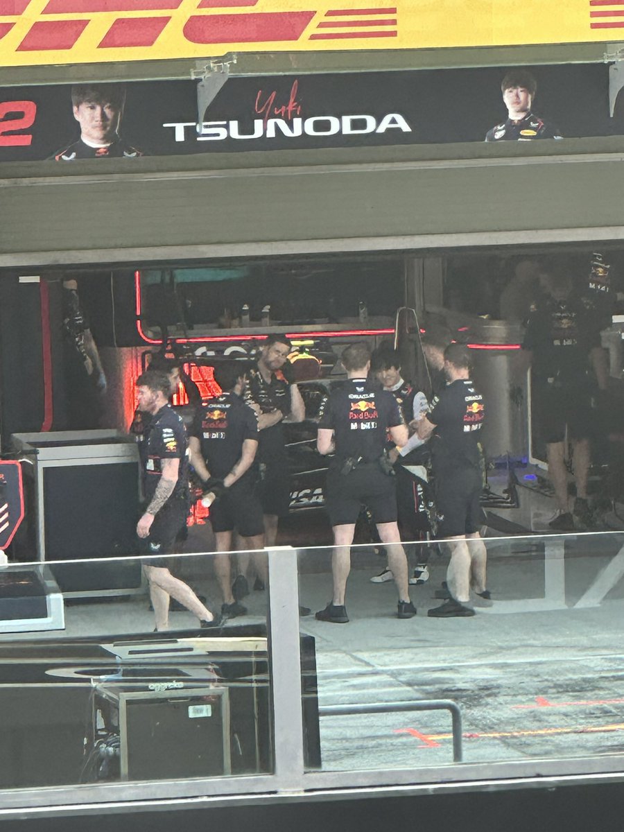467RZOVMET1092's tweet photo. FP3 for Yuki Tsunoda in Abu Dhabi!
He’s pushing hard — and I’m all in for him this weekend.
Let’s finish the season with a statement, Yuki. LET’S GO!! 🔥🔥

#F1 #AbuDhabiGP #YukiTsunoda #TSU #F1Finale #FP3 #YasMarina #PushPush https://t.co/fLEHSbHIUw