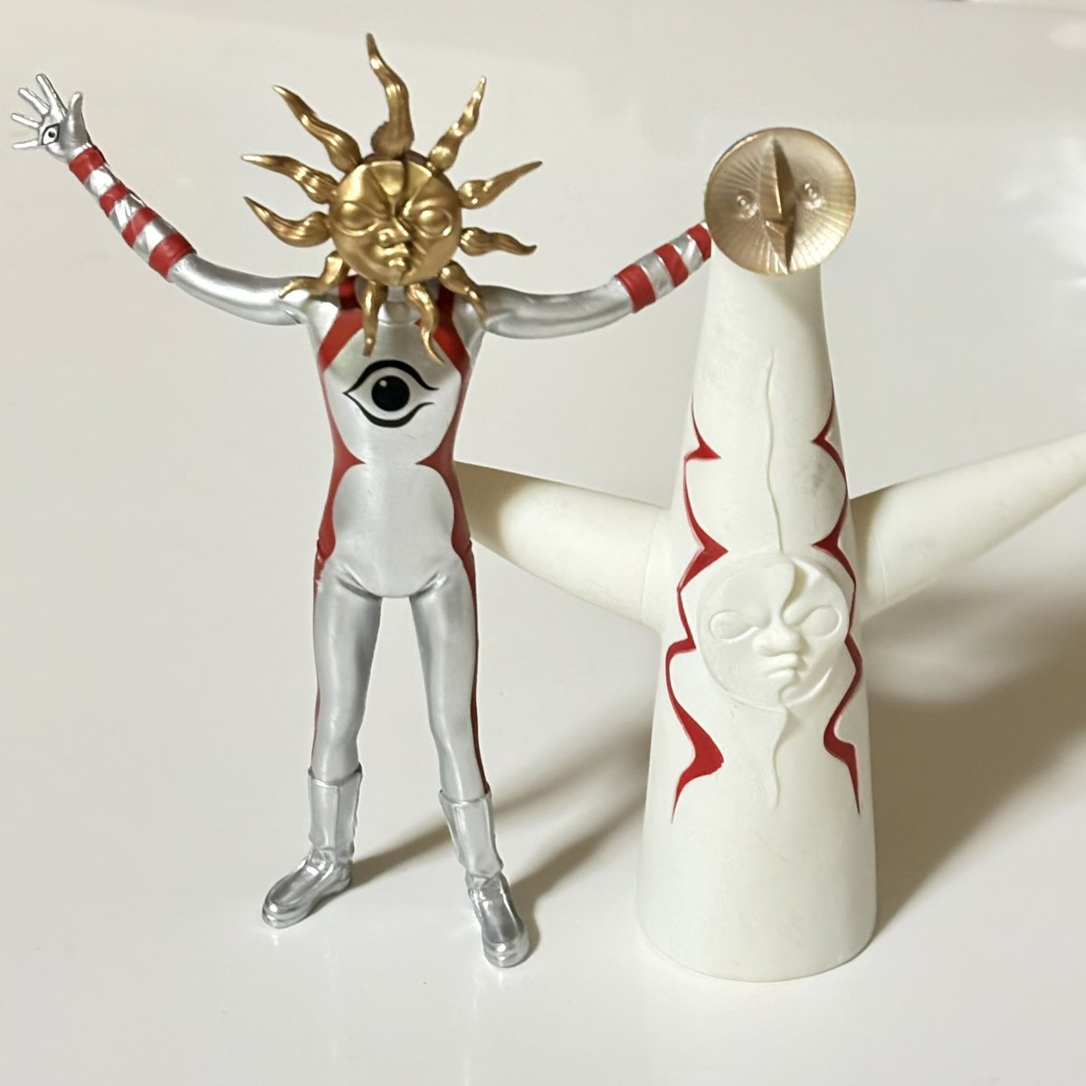 ピッ ピッ ピーーーッ #タローマン #太陽の塔